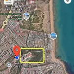 By The Sea With Jacuzzi, Garden & Park View