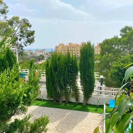 Casa de Férias By The Sea With Jacuzzi, Garden & Park View Torrevieja