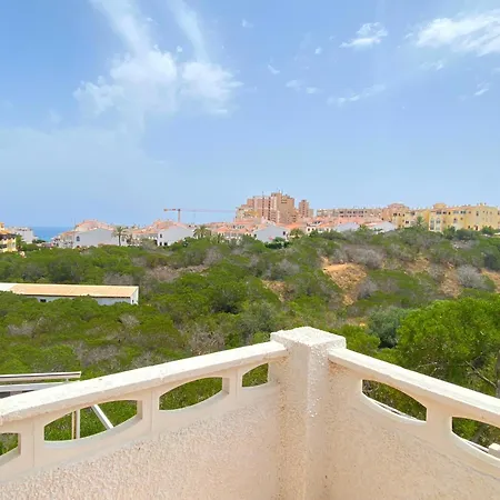 Сasa de vacaciones By The Sea With Jacuzzi, Garden & Park View Torrevieja