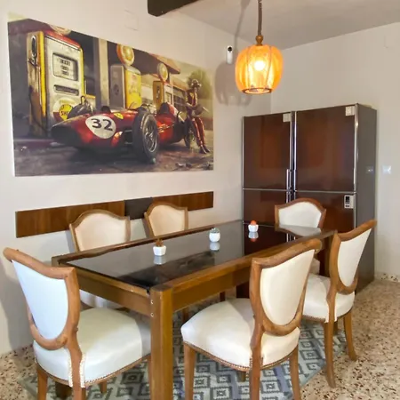 By The Sea With Jacuzzi, Garden & Park View Torrevieja