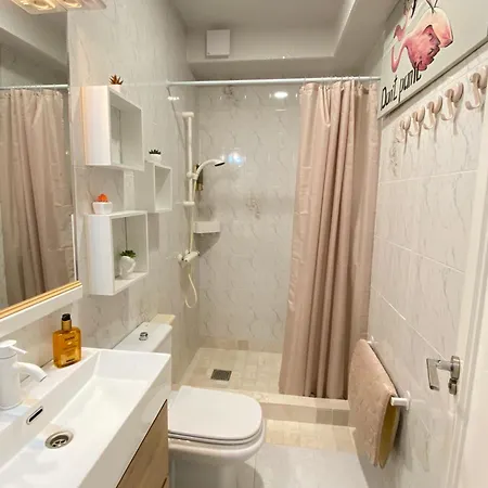 By The Sea With Jacuzzi, Garden & Park View * Torrevieja