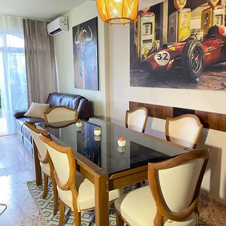 By The Sea With Jacuzzi, Garden & Park View Casa de Férias