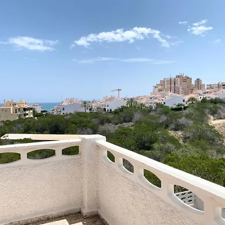Casa de Férias By The Sea With Jacuzzi, Garden & Park View Torrevieja