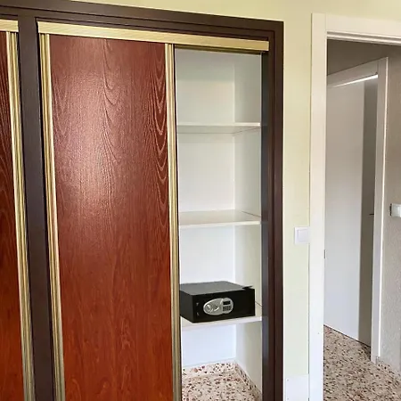 By The Sea With Jacuzzi, Garden & Park View Torrevieja