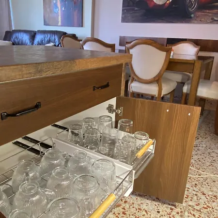 By The Sea With Jacuzzi, Garden & Park View